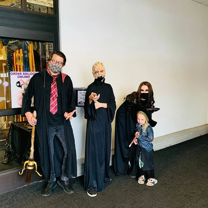 Six Family Costumes For Halloween - Zurchers