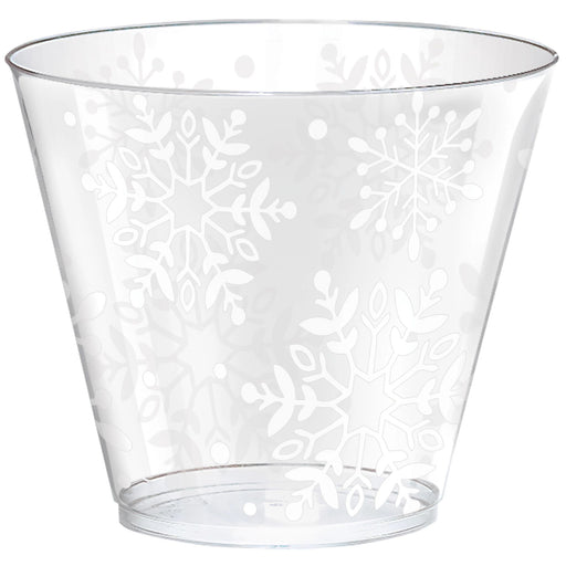 These Christmas Snowflake Plastic Tumblers are an ideal choice for holiday gatherings. Each tumbler holds 9oz of liquid and the pack includes 40 tumblers. Enjoy special holiday moments with these durable, festive tumblers.