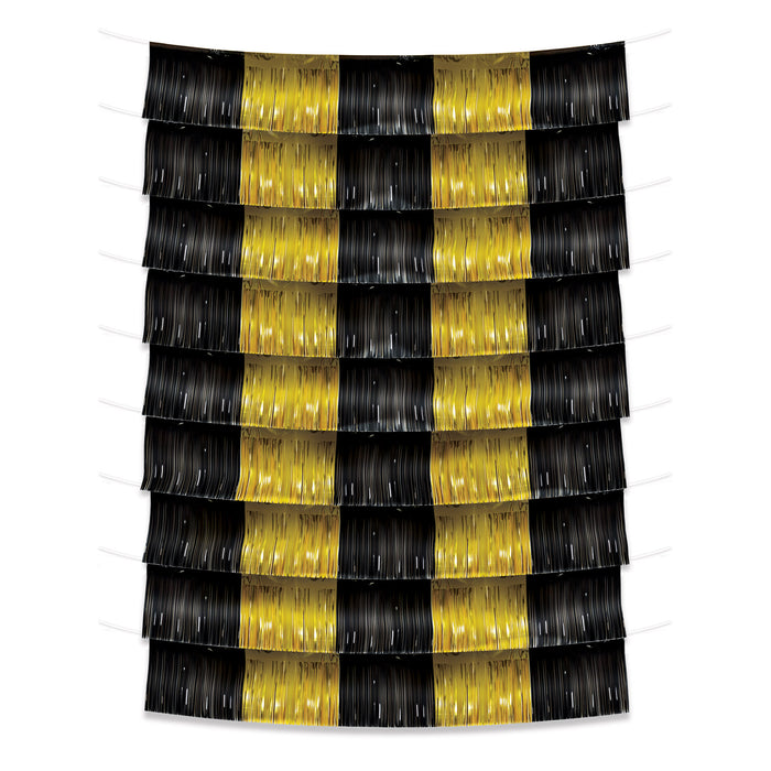 A metallic hanging garland featuring a fringe backdrop design. Comes in a pack of 9.