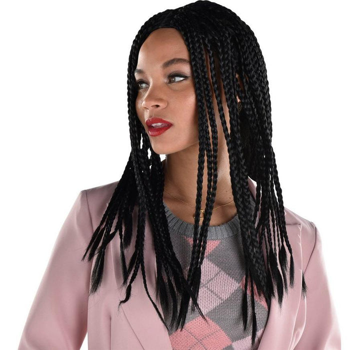 A women wearing a 20 inch 90s Black Box Braid Wig.