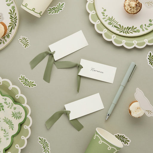 Place Card With Green Satin Knot - Pack of 8 | 1ct
