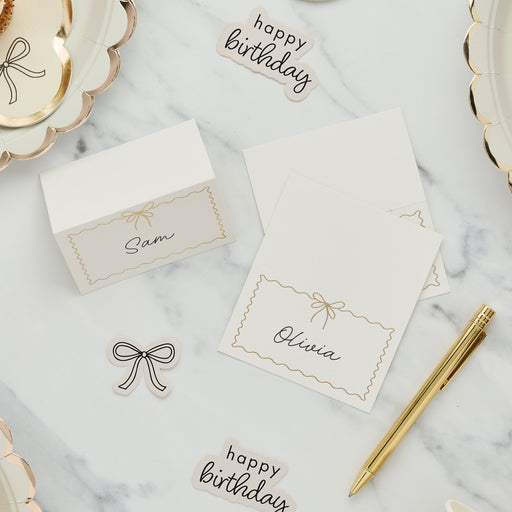 Wavy Edge Bow Paper Place Cards - Pack of 8 | 1ct