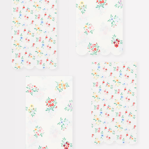 Ditsy Posy Scalloped Guest Napkins | 16ct