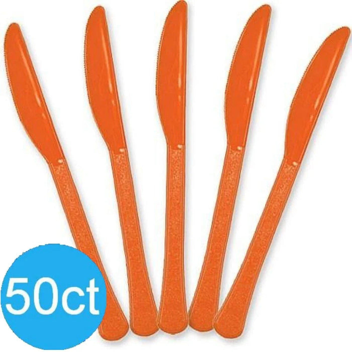 Five orange plastic knives with textured handles arranged in a fan pattern, labeled 50ct in a blue circle.