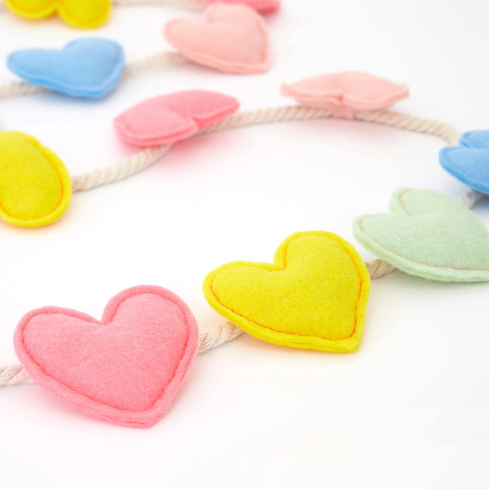 Valentine's Felt Heart Garland 6' | 1 ct