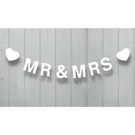 White Mr & Mrs Wedding Banner with Heart Accents | 1ct